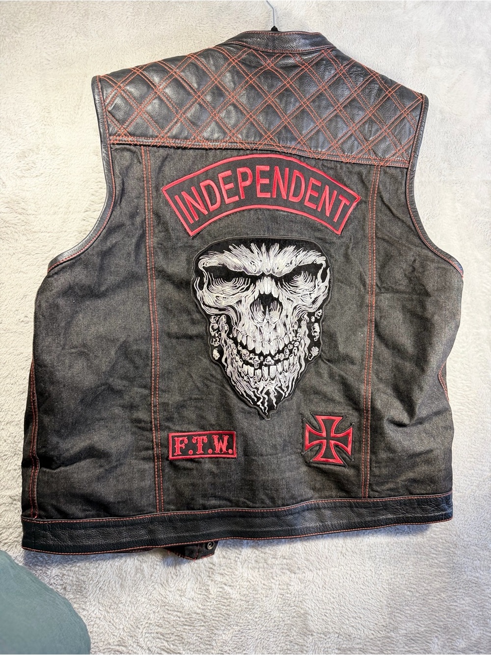 Unik Denim Black Leather Patchback Vest with  Indepemdent Skull 3XL
